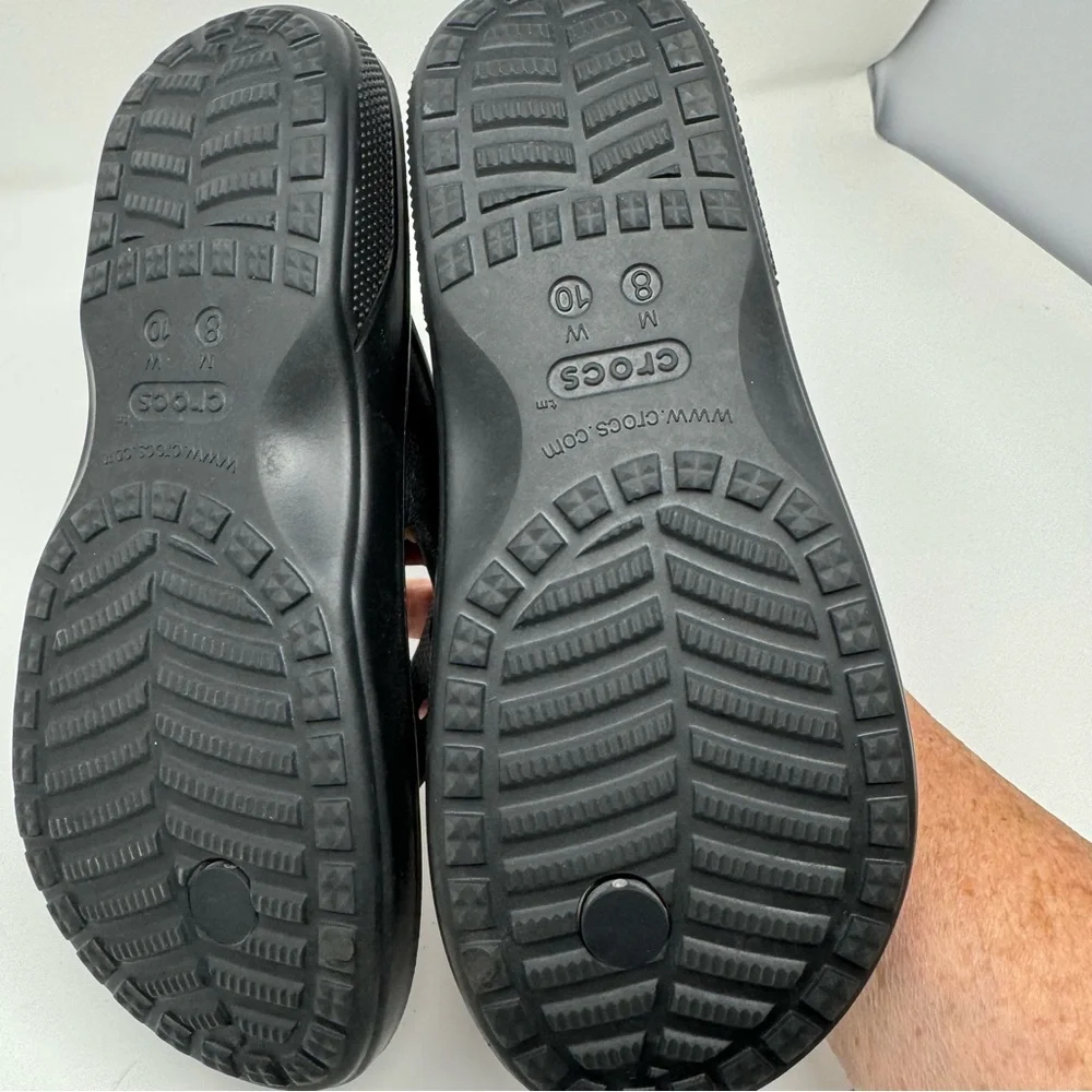 CROCS Black Sporty Sandals Mens‎ 8 or Womens 10